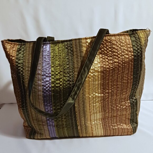 Bath & Body Works Green Fabric Bag W/Matching Cosmetic Bag - Picture 4 of 10